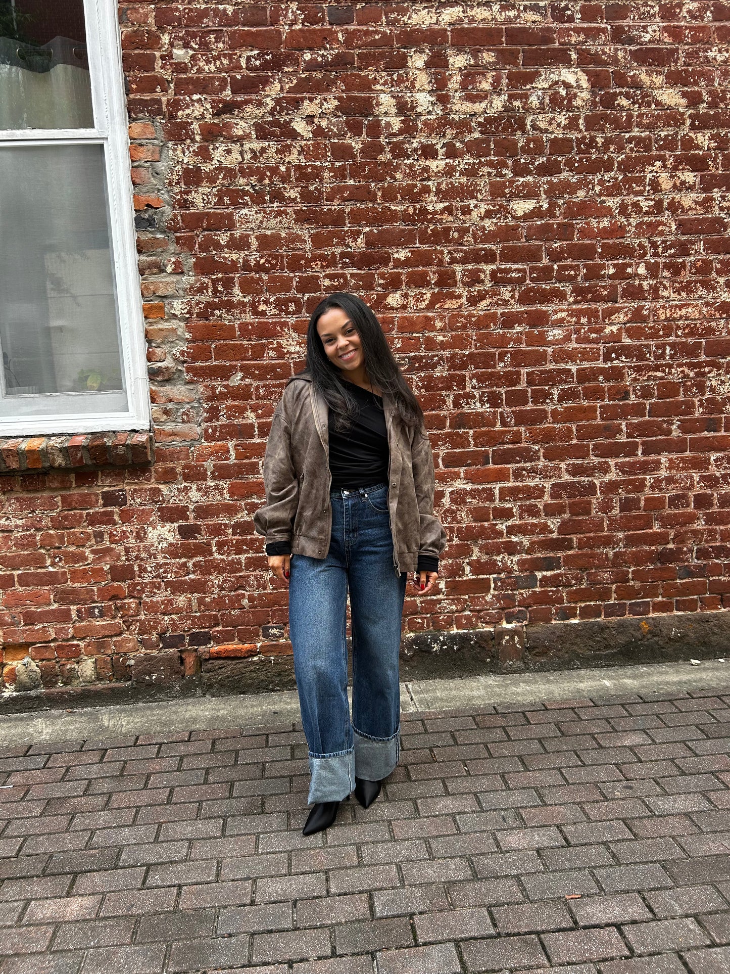 Cuffed Hem Straight Leg Jeans